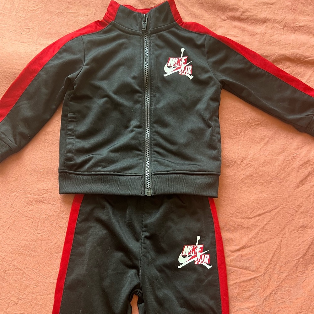 Jordan sweatsuit